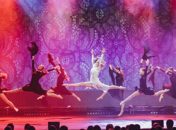 Crescendo brings down the house at Cork Opera House