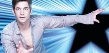 Adam Garcia teaches a sold out workshop at Centre Stage School!